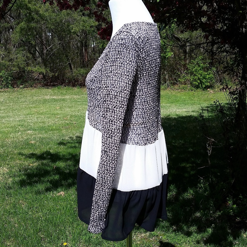 Black Ivory Tiered Tunic Shirt Crochet at Top - Picture 3 of 8